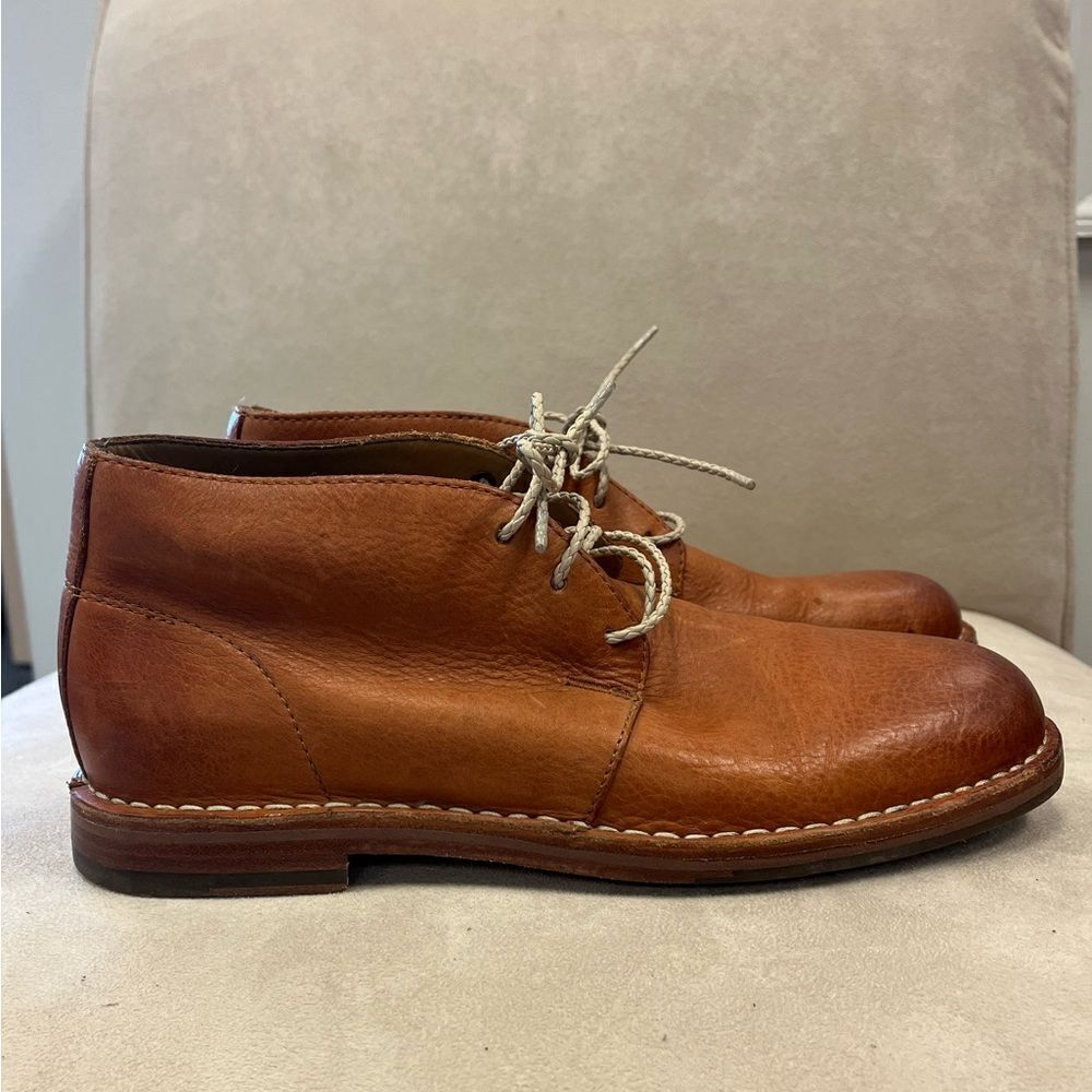 Cole Haan Honey Brown Leather Chukka Boots sz 8 EUC